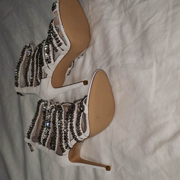 I AM JENNIFER LE size 42 cream suede with rhinestones new. Converts to size 11 - Picture 6 of 6